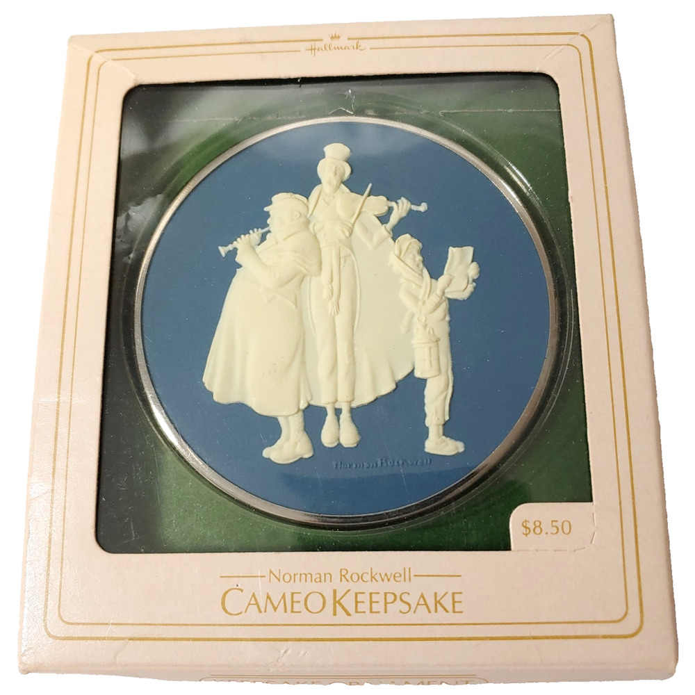 Vintage Norman Rockwell Cameo Christmas Ornament Carolers 1981 Hallmark Keepsake